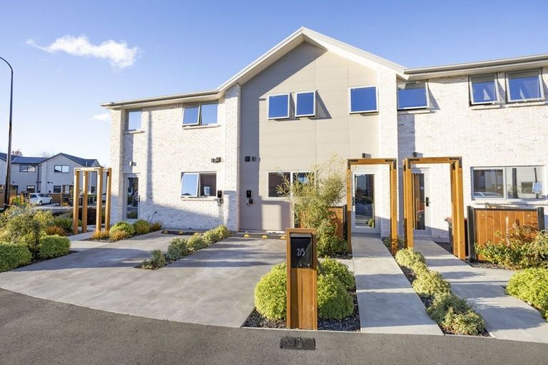 Photo of property in 2/5 Matata Place, Dallington, Christchurch, 8061