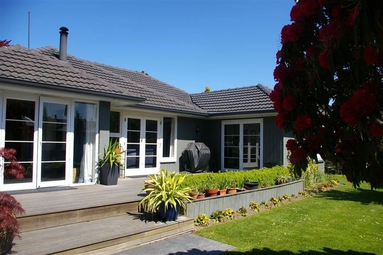 Photo of property in 11 Colina Street, Avonhead, Christchurch, 8042