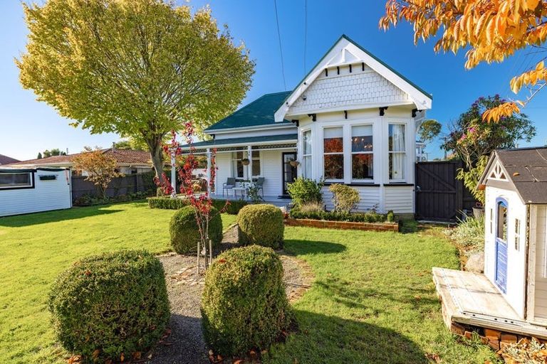 Photo of property in 12 Tyrone Street, Belfast, Christchurch, 8051