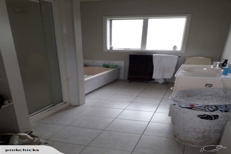 Photo of property in 115 Glengarry Road, Glen Eden, Auckland, 0602
