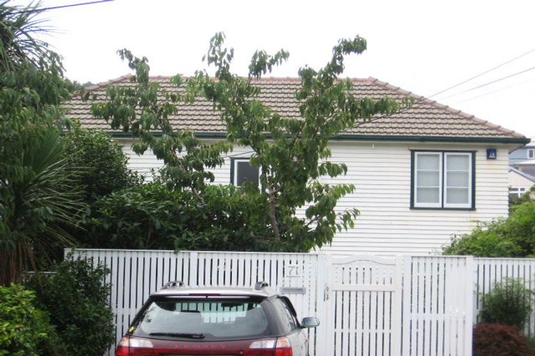 Photo of property in 71 Simla Crescent, Khandallah, Wellington, 6035