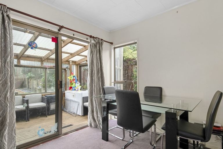 Photo of property in 71 Reynella Drive, Massey, Auckland, 0614