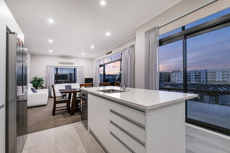 Photo of property in 41 Maka Terrace, Orewa, 0931