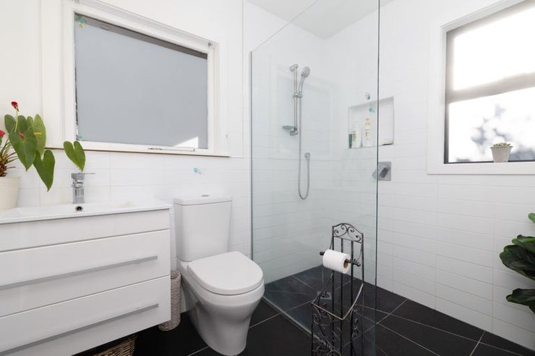 Photo of property in 90 Gillies Crescent, Waimarama, Havelock North, 4294