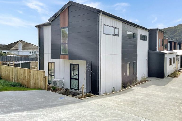 Photo of property in 9 Main Road, Wainuiomata, Lower Hutt, 5014