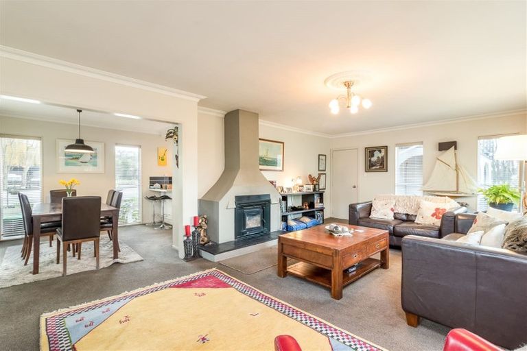 Photo of property in 211 Cashmere Road, Hoon Hay, Christchurch, 8025