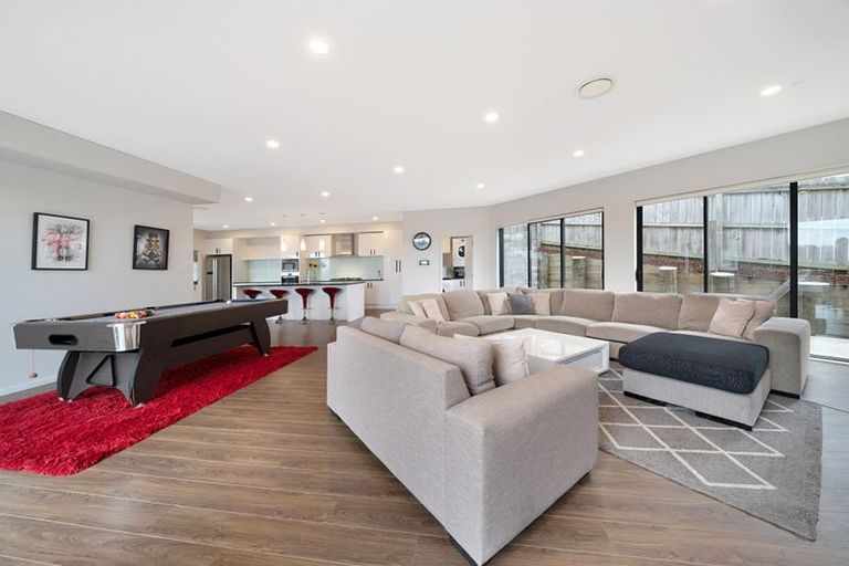 Photo of property in 55 Platinum Rise, Ranui, Auckland, 0612