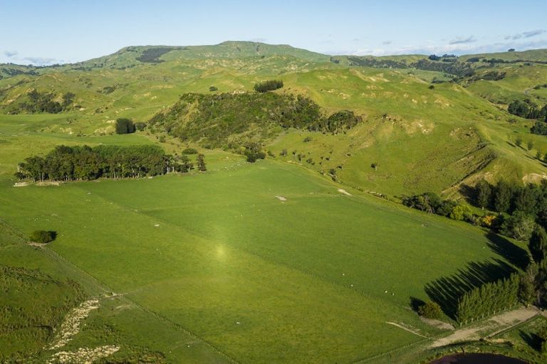 Photo of property in 3360 Pourerere Road, Pourerere, Waipawa, 4271