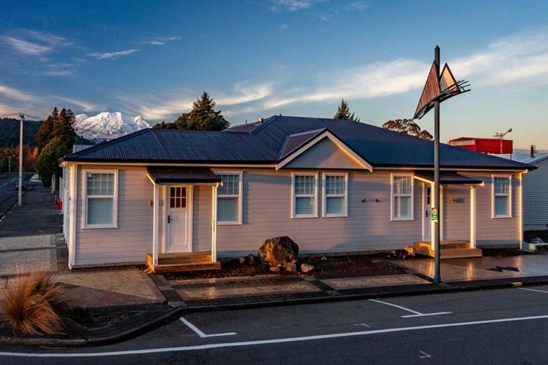 Photo of property in 23 Clyde St (state Highway 49), Ohakune, 4625