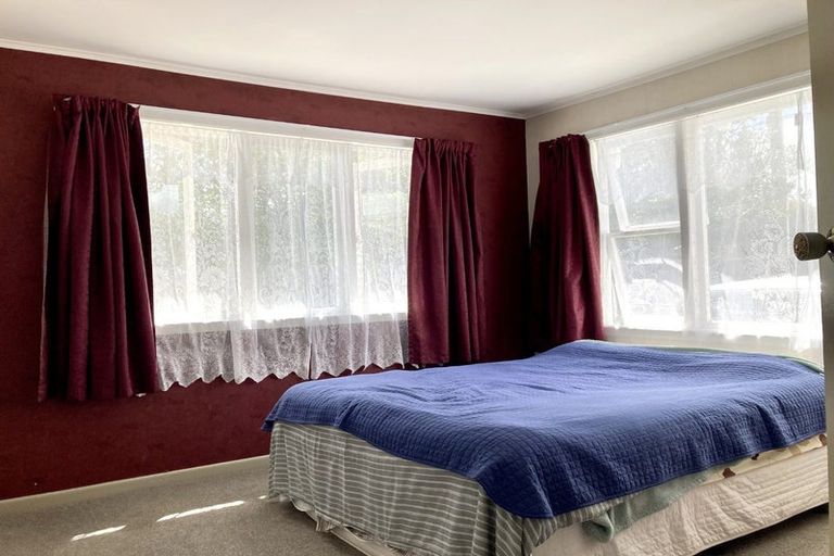 Photo of property in 672 Te Atatu Road, Te Atatu Peninsula, Auckland, 0610