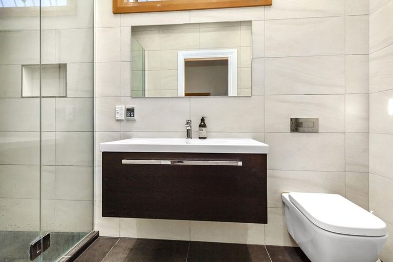 Photo of property in 32 Frankmoore Avenue, Johnsonville, Wellington, 6037