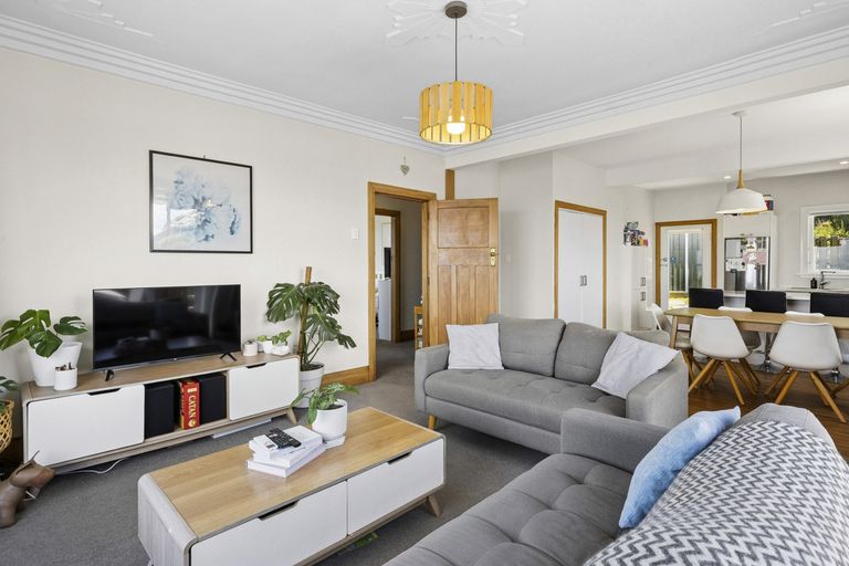 Photo of property in 118 Forfar Street, Clyde Hill, Dunedin, 9011