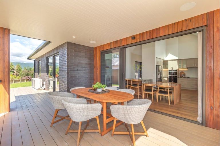 Photo of property in 22 Phoenix Palms Grove, Levin, 5510