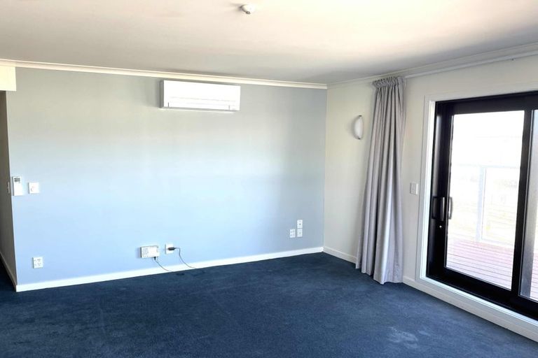 Photo of property in Endeavour Apartments, 125u4 Thorndon Quay, Pipitea, Wellington, 6011
