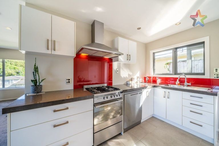 Photo of property in 6 Gawler Grove, Wainuiomata, Lower Hutt, 5014