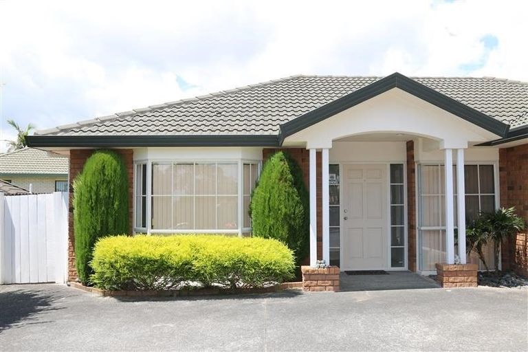 Photo of property in 7 Mullagh Place, East Tamaki Heights, Auckland, 2016