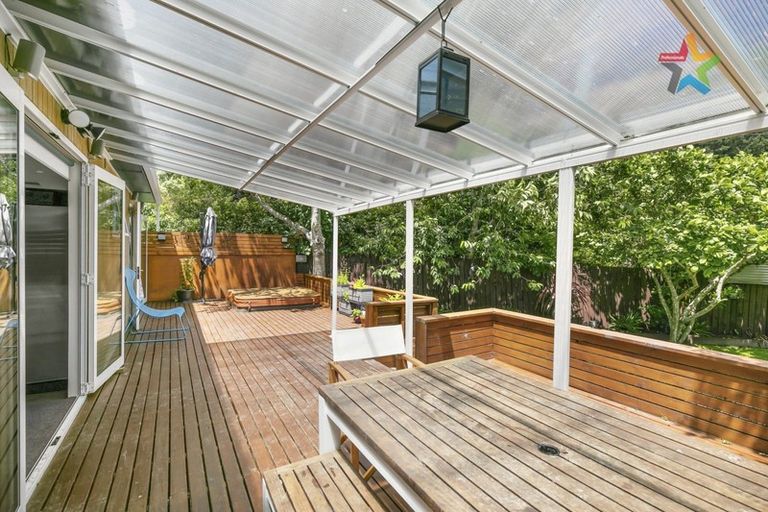 Photo of property in 22 Homedale Road, Wainuiomata, Lower Hutt, 5014