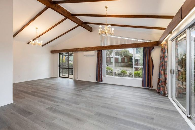 Photo of property in 14 Glen Alton Avenue, Paparangi, Wellington, 6037