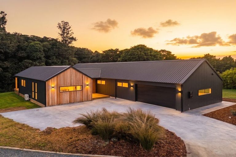 Photo of property in 27 Tironui Drive, Maunu, Whangarei, 0179