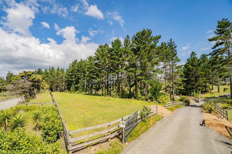 Photo of property in 837 Ararimu Valley Road, Helensville, Waimauku, 0882