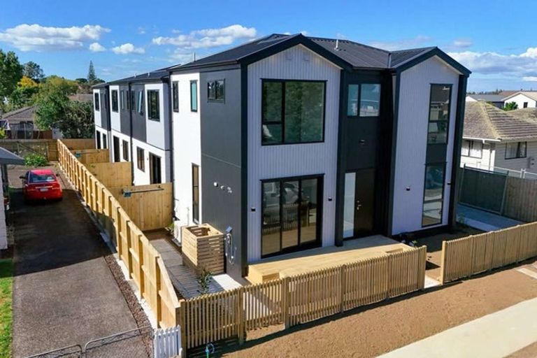 Photo of property in 22b Justamere Place, Weymouth, Auckland, 2103