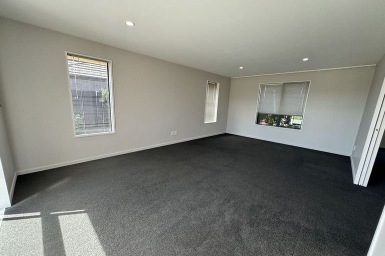 Photo of property in 34 Davaar Crescent, Broomfield, Christchurch, 8042
