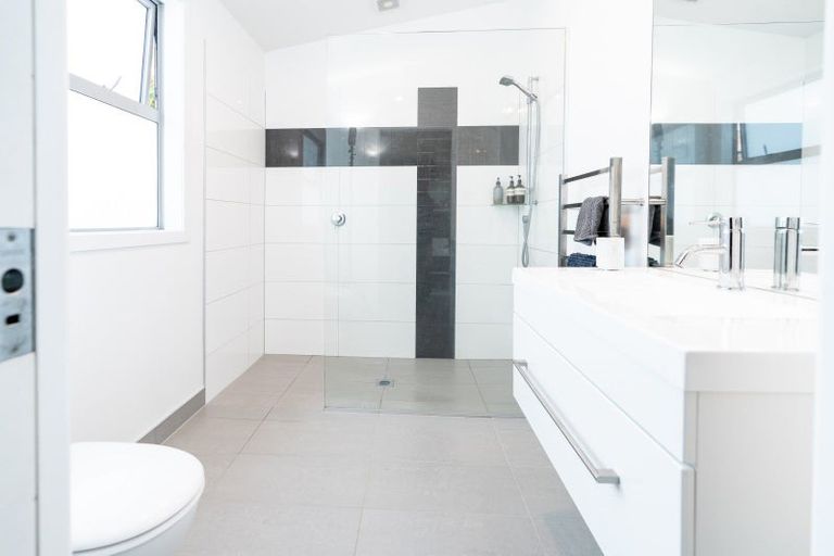 Photo of property in 13 Semaphore Lane, Whitby, Porirua, 5024