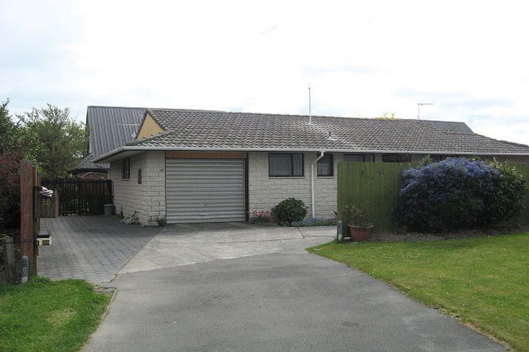 Photo of property in 1/38 Royleen Street, Casebrook, Christchurch, 8051
