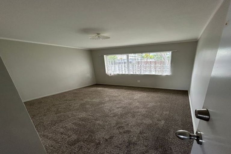 Photo of property in 1/59 Archibald Road, Kelston, Auckland, 0602