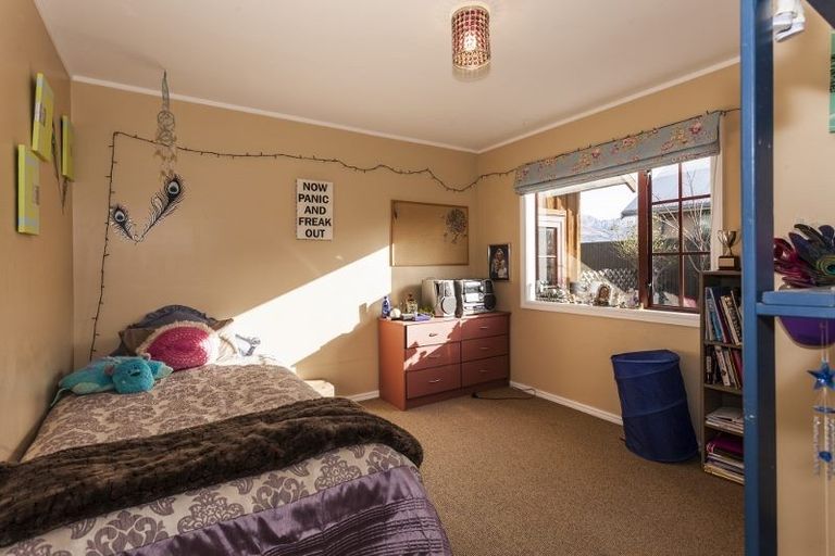 Photo of property in 3 Glenfinnon Place, Wanaka, 9305