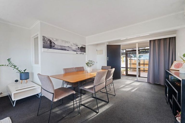 Photo of property in 1/177 Glenfield Road, Hillcrest, Auckland, 0627