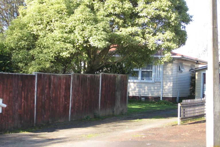 Photo of property in 12 Parkdale Place, Glenview, Hamilton, 3206