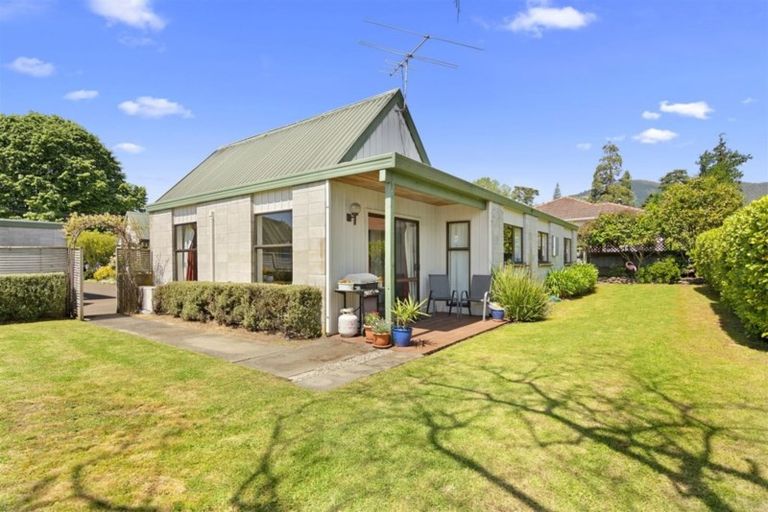 Photo of property in 6 Hobhouse Street, Stoke, Nelson, 7011