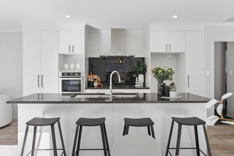 Photo of property in 79 Pakanga Grove, Pyes Pa, Tauranga, 3112