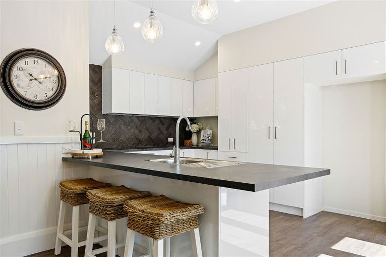 Photo of property in 51 Lindsay Street, St Albans, Christchurch, 8014