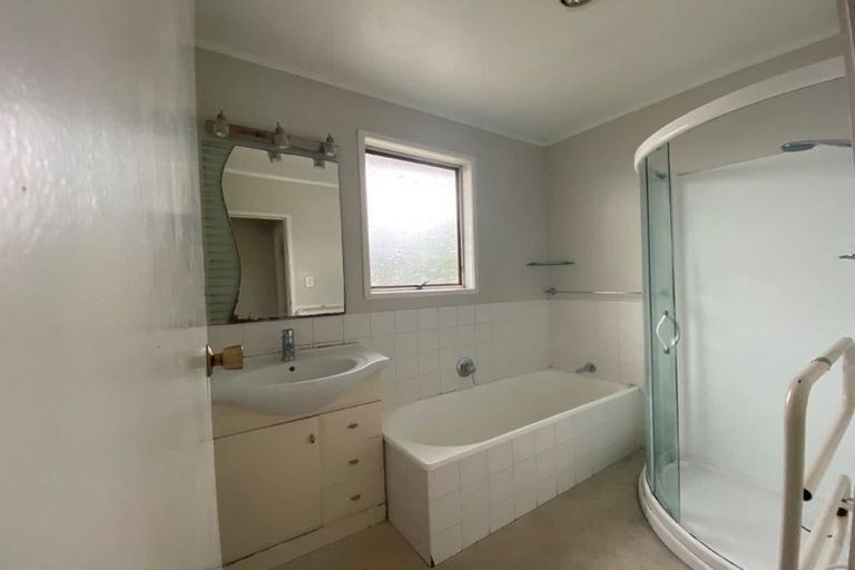 Photo of property in 57 Marvon Downs Avenue, Pakuranga Heights, Auckland, 2010