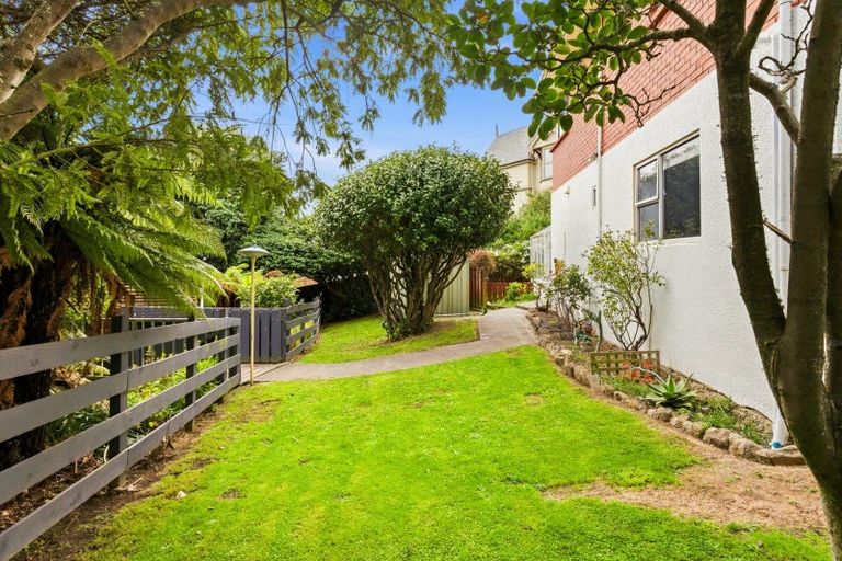 Photo of property in 42 Cliffs Road, Saint Clair, Dunedin, 9012