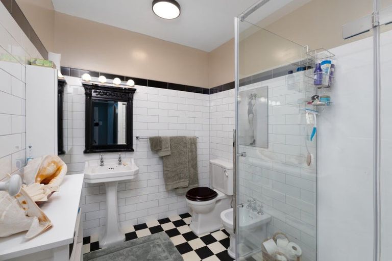 Photo of property in 403 Opunake Road, Cardiff, Stratford, 4391