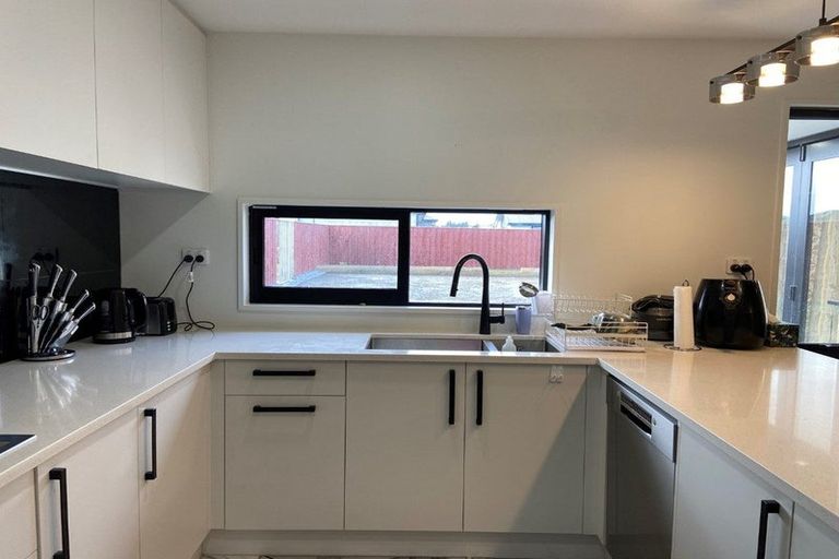 Photo of property in 6 Crosado Place, Rolleston, 7614