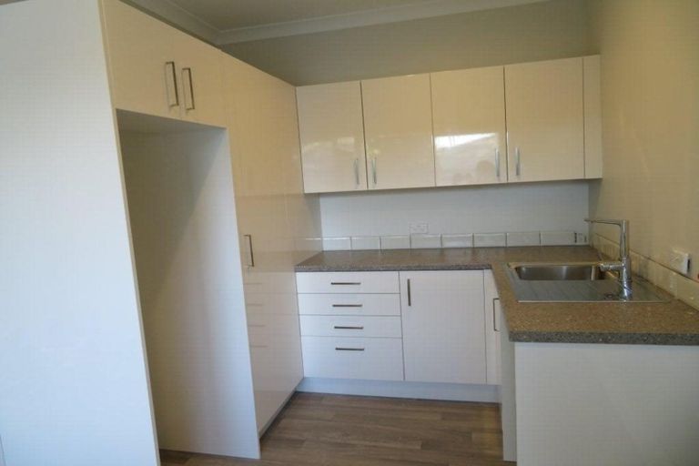 Photo of property in 24 Governor Road, Northland, Wellington, 6012