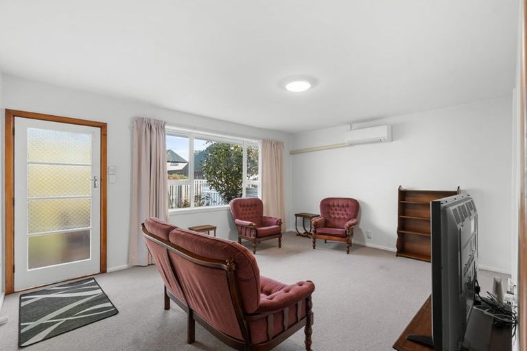 Photo of property in 2/22 Burdale Street, Riccarton, Christchurch, 8011