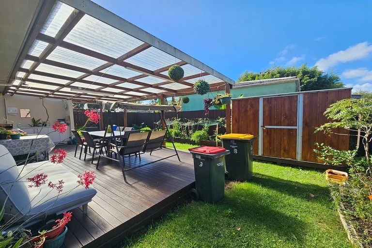 Photo of property in 3/331 Massey Road, Mangere East, Auckland, 2024