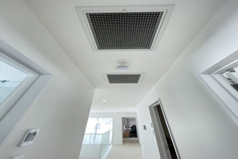 Photo of property in 36 Greenfinch Road, Hobsonville, Auckland, 0616