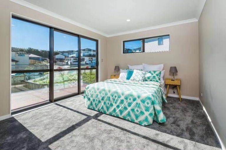 Photo of property in 5 Kahu Close, Orewa, 0931