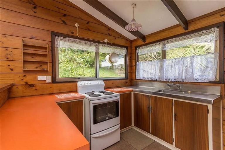 Photo of property in 1/28 Scotstoun Place, Glen Eden, Auckland, 0602