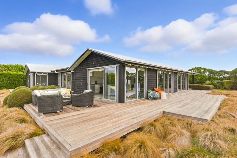 Photo of property in 34 Pairuku Lane, Peka Peka, Waikanae, 5391