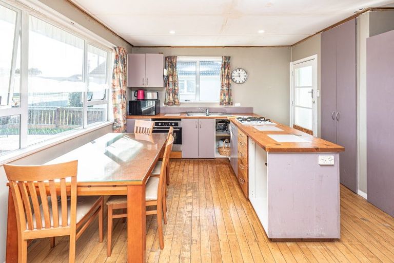 Photo of property in 12 Manuka Street, Castlecliff, Whanganui, 4501