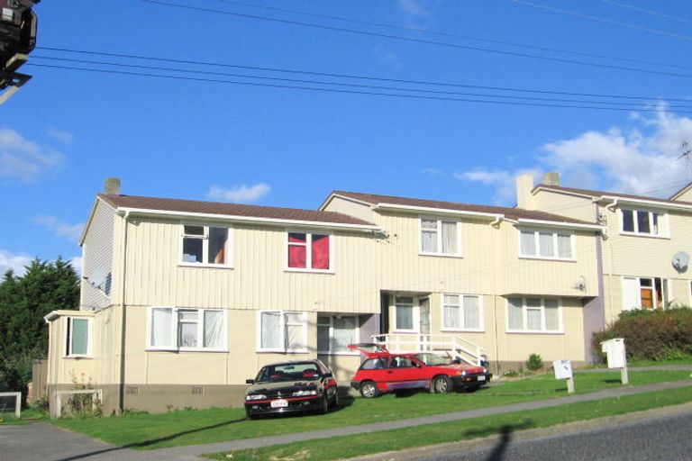 Photo of property in 61 Sievers Grove, Cannons Creek, Porirua, 5024