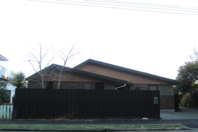 Photo of property in 270 Keyes Road, New Brighton, Christchurch, 8083
