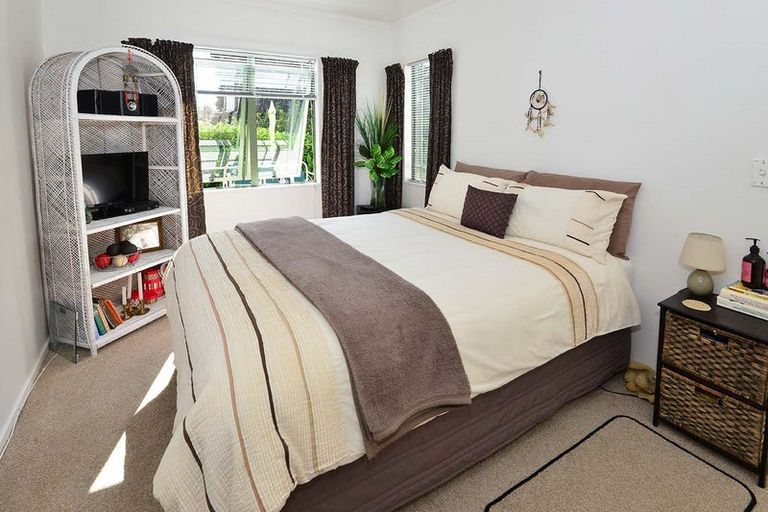 Photo of property in 12 Rautawhiri Road, Helensville, 0800